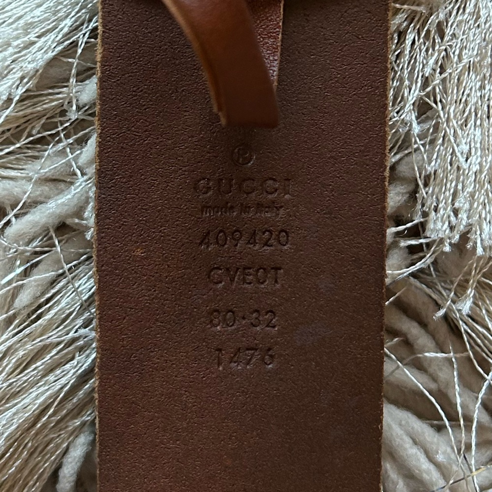 Gucci Feline Buckle Leather Belt - Picture 2 of 7